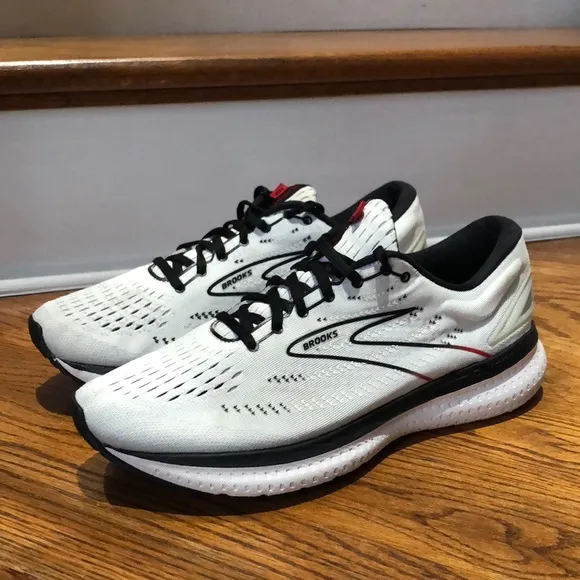 Brooks Glycerin 19 White Black Red Size 9.5 Men’s Athletic Shoes