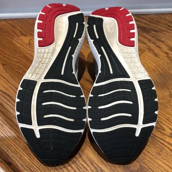 Brooks Glycerin 19 White Black Red Size 9.5 Men’s Athletic Shoes