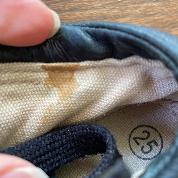 Burberry canvas plaid tennis shoes size 8 toddler