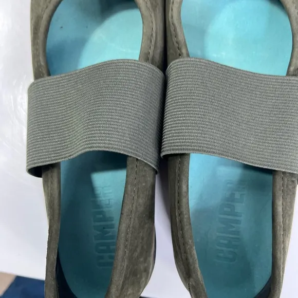 Camper Girls Olive Green Slip-On Mary Jane’s, excellent condition. Size 38/7