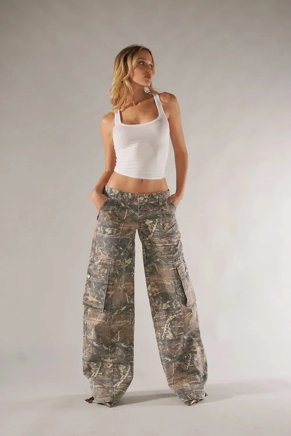 Cargo Pants – Camo Print – Relaxed Streetwear Style