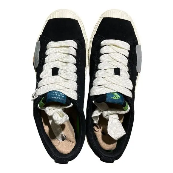 Cariuma M.I.L. PRO Black Suede Sneaker Mens 8 Skateboarding Streetwear Grunge