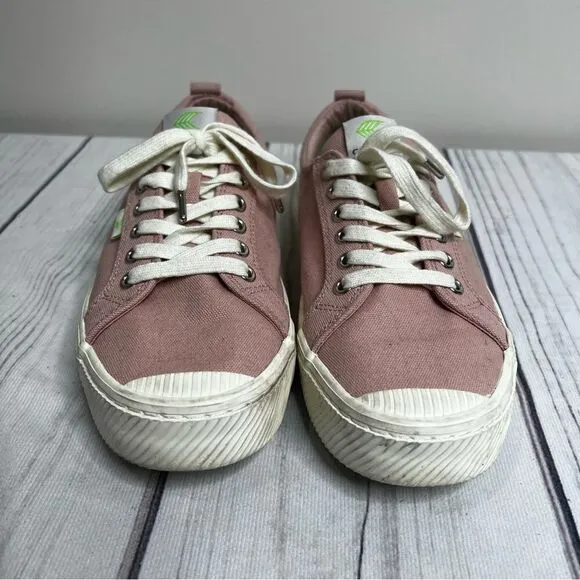 Cariuma OCA Low Rose Canvas Sneakers Shoes Unisex Sz Womens 10.5, Mens 9