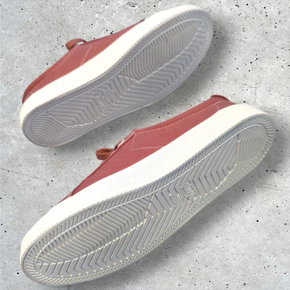 CARIUMA   Pantone Rose Low Profile Canvas Sneakers Tennis Shoes Women's 9.5
