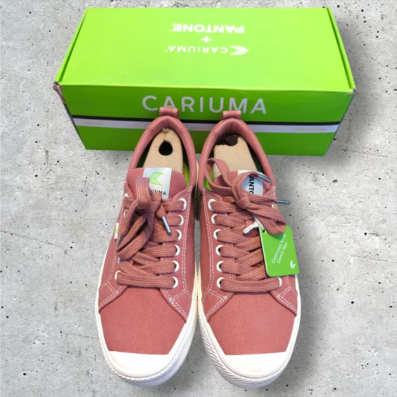 CARIUMA   Pantone Rose Low Profile Canvas Sneakers Tennis Shoes Women's 9.5