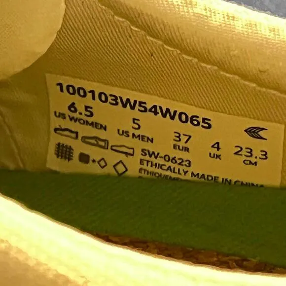Cariumi X Peanuts Sneaker Collab- NWOT