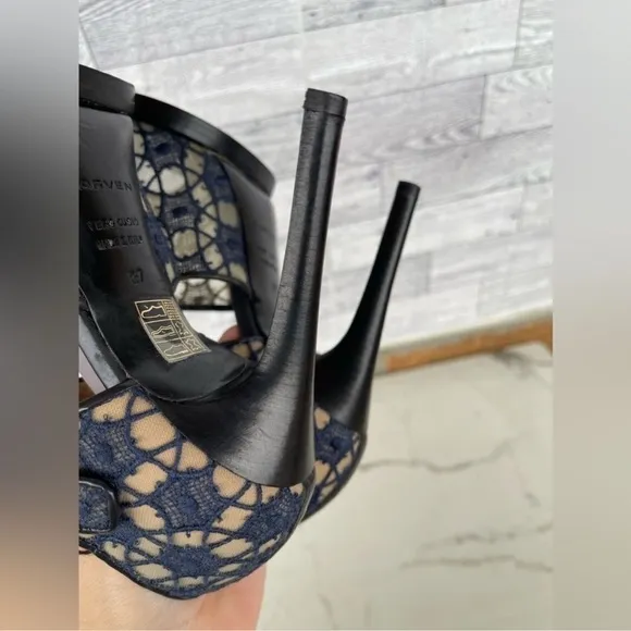 Carven Mesh and Lace open toe heels size 37/7