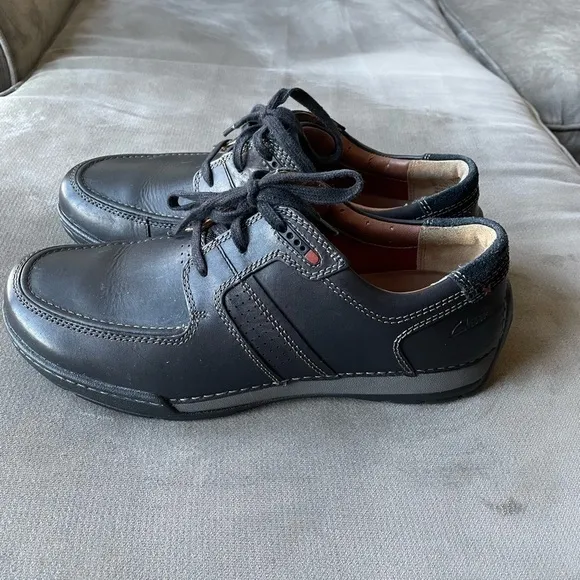 CLARKS 1825 Active Air Vent Shoes Men's 9 Black Black Leather Casual Shoes