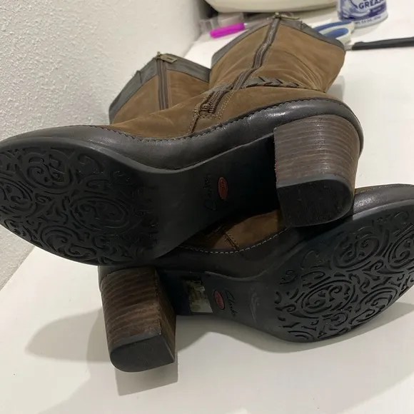Clarks Artisan Active Air Leather Tall Knee High Harness Heel Boots | Size 6M