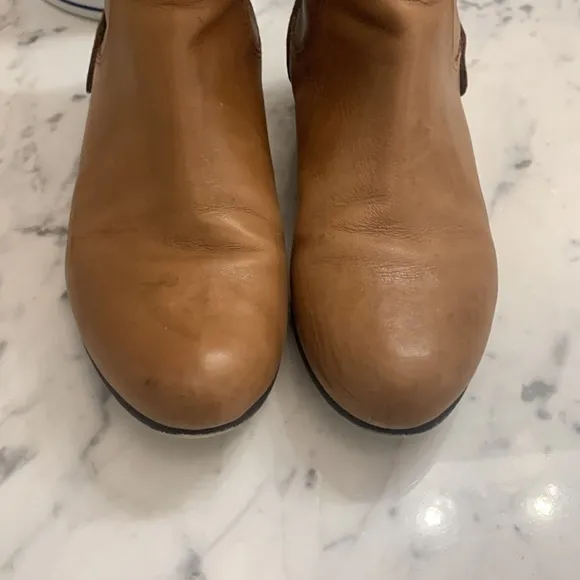 Clark’s full grain leather cognac tall boots 6.5 nice used condition