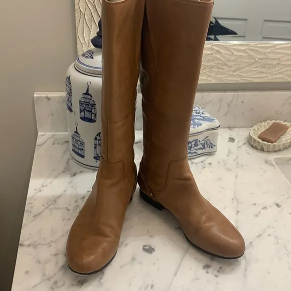 Clark’s full grain leather cognac tall boots 6.5 nice used condition