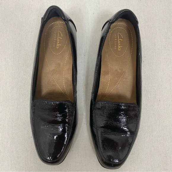 Clarks Women’s Slip On Black Leather Loafers