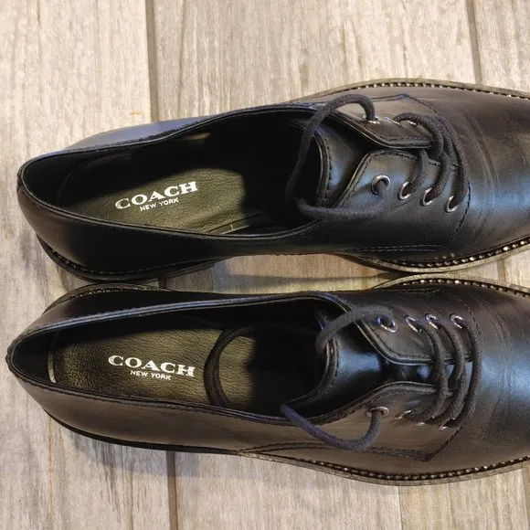 COACH women's oxford leather shoes size: 9 (B)