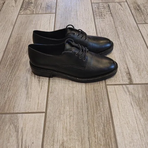 COACH women's oxford leather shoes size: 9 (B)