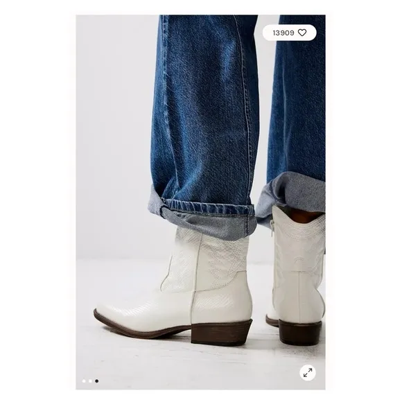 COCONUTS BY MATISSE Free People Short White Vegan Leather Cowboy Boot Size 10