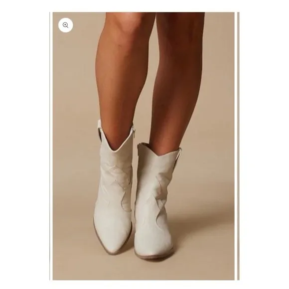 COCONUTS BY MATISSE Free People Short White Vegan Leather Cowboy Boot Size 10