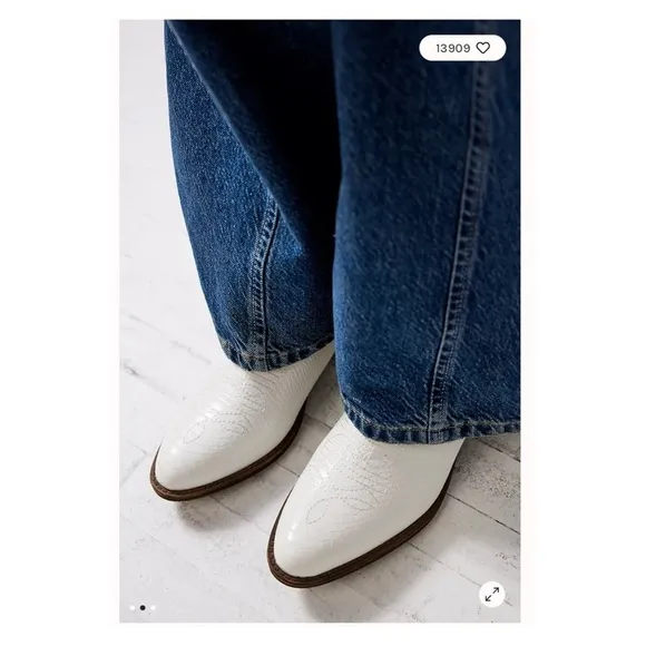 COCONUTS BY MATISSE Free People Short White Vegan Leather Cowboy Boot Size 10