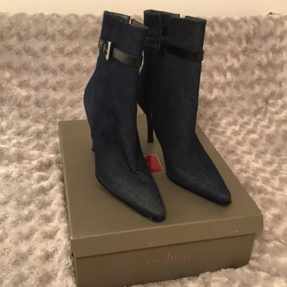 Cole Haan Dark Denim Fabric Short Pointed Toe Boots Size 9 NWT