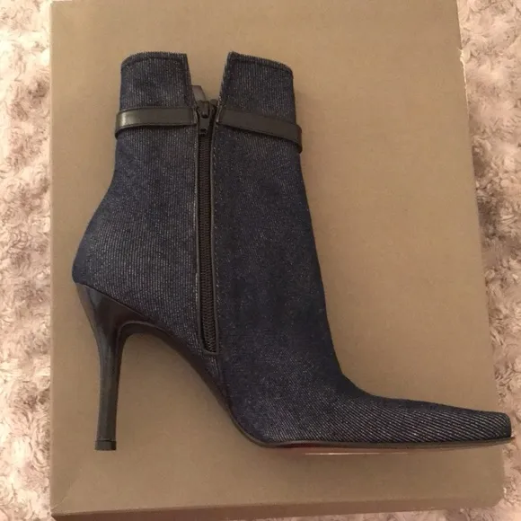 Cole Haan Dark Denim Fabric Short Pointed Toe Boots Size 9 NWT