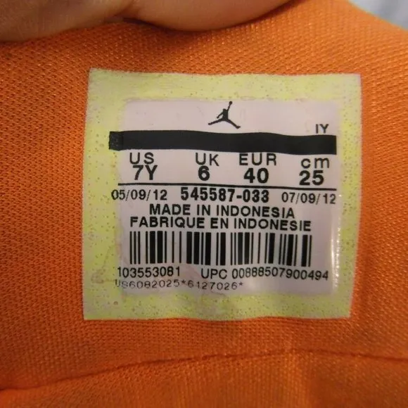 COLLECTIBLE RARE KIDS AIR JORDAN 2012 FLIGHT 45 BASKETBALL SHOES 7 NM30535