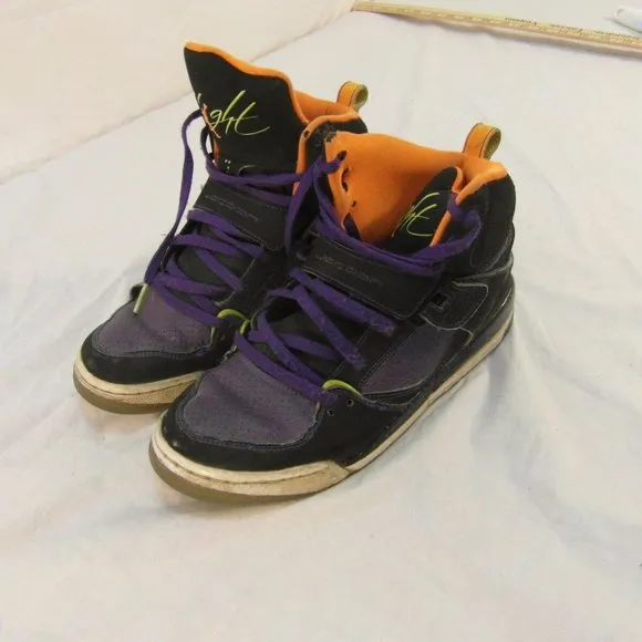 COLLECTIBLE RARE KIDS AIR JORDAN 2012 FLIGHT 45 BASKETBALL SHOES 7 NM30535