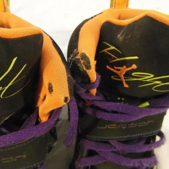 COLLECTIBLE RARE KIDS AIR JORDAN 2012 FLIGHT 45 BASKETBALL SHOES 7 NM30535
