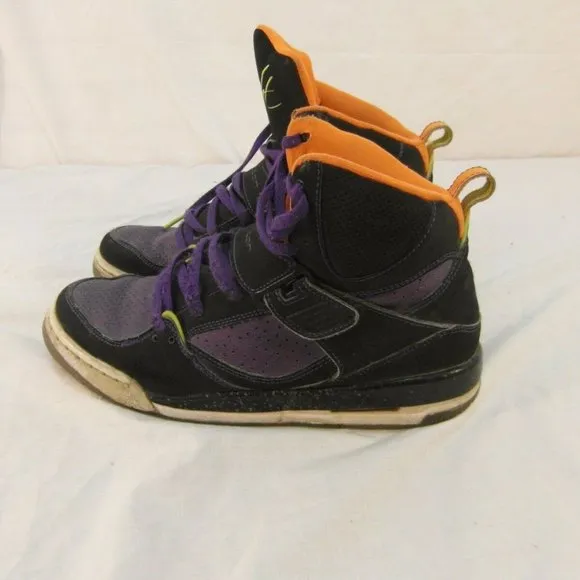 COLLECTIBLE RARE KIDS AIR JORDAN 2012 FLIGHT 45 BASKETBALL SHOES 7 NM30535