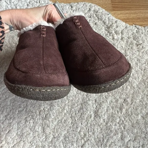 Columbia: Men's Brown Suede Faux Fur Lined Slip On Mule Sandals Size 9