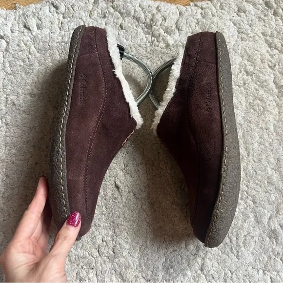 Columbia: Men's Brown Suede Faux Fur Lined Slip On Mule Sandals Size 9