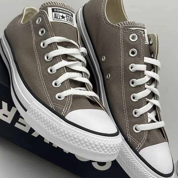 Converse Men's Gray Canvas Sneakers A08631FCTAS OXCLASSIC TAUPE Chuck Taylor