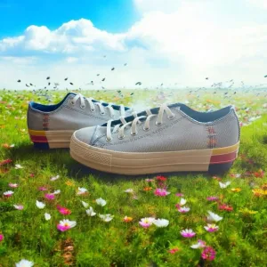 Converse Women’s Lift Low Ranbow in Ozone Blue