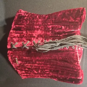 CORSETTERY CRUSHED VELVET MAROON CORSET- SIZE:24