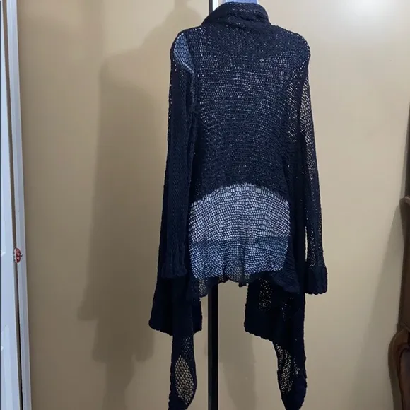 ❄️Crocheted Navy Michael Kors Hi/Lo Cardigan❄️
