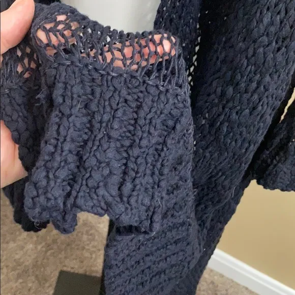 ❄️Crocheted Navy Michael Kors Hi/Lo Cardigan❄️