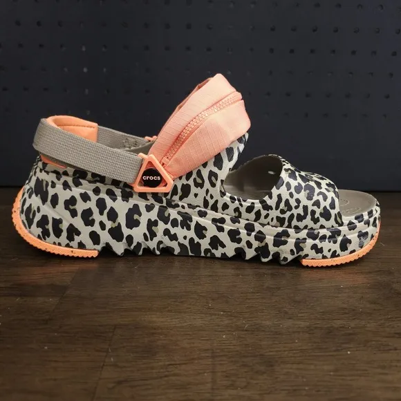 Crocs Hiker Xscape Animal Sandal Clog Khaki Leopard Size M12 New Rare 208611-2BY