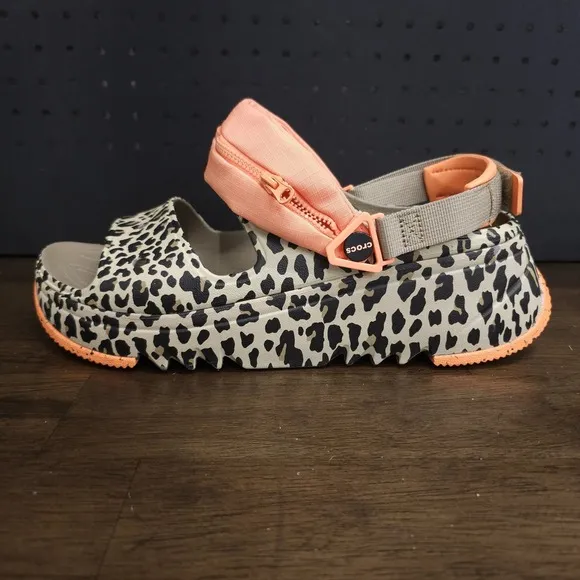 Crocs Hiker Xscape Animal Sandal Clog Khaki Leopard Size M12 New Rare 208611-2BY