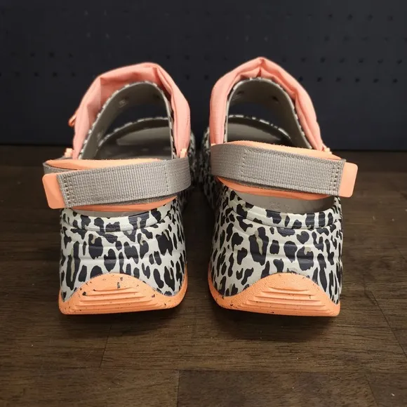 Crocs Hiker Xscape Animal Sandal Clog Khaki Leopard Size M12 New Rare 208611-2BY