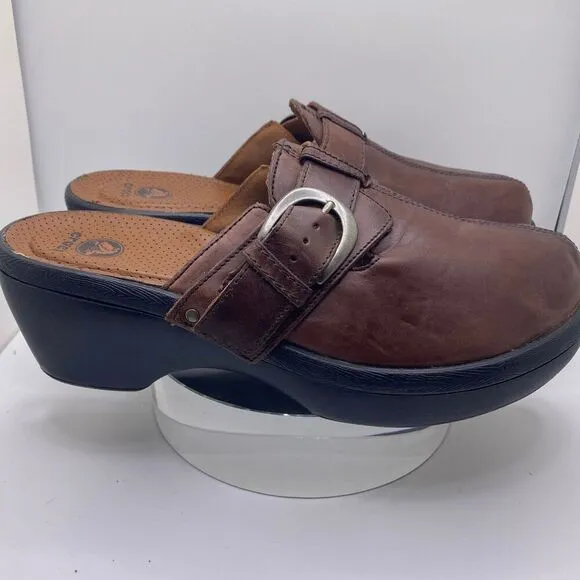 CROCS Women's 10 Brown Cobbler BuckleClog Mules Shoes Leather Sandals