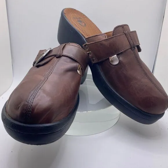 CROCS Women's 10 Brown Cobbler BuckleClog Mules Shoes Leather Sandals
