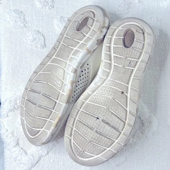 Crocs Women's LiteRide Pacer Sneakers Size 9