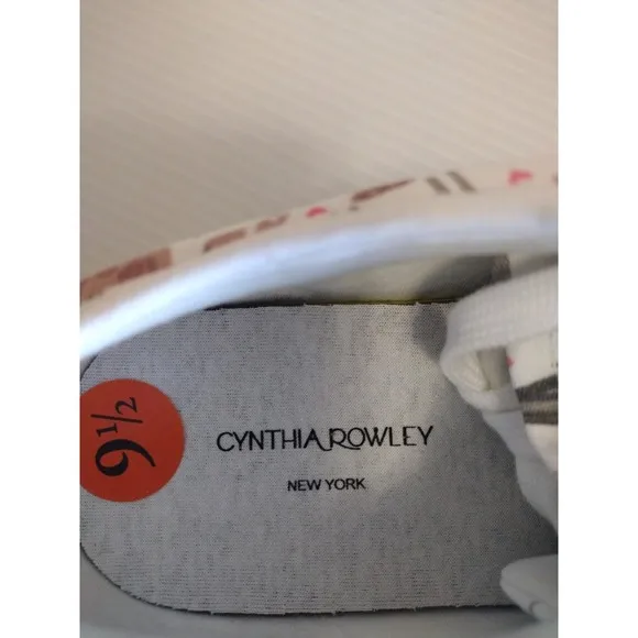 Cynthia Rowley Sneakers Shoes Woman 9.5 Dog Lovers and Hearts  All Over Print