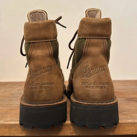 Danner Light II - Women’s Size 7 - Brown - Worn Once