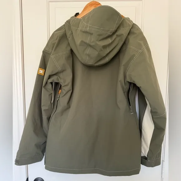 DC Shoes WOMEN'S SAVVY 10K INSULATED SNOWBOARD ANORAK JACKET Medium