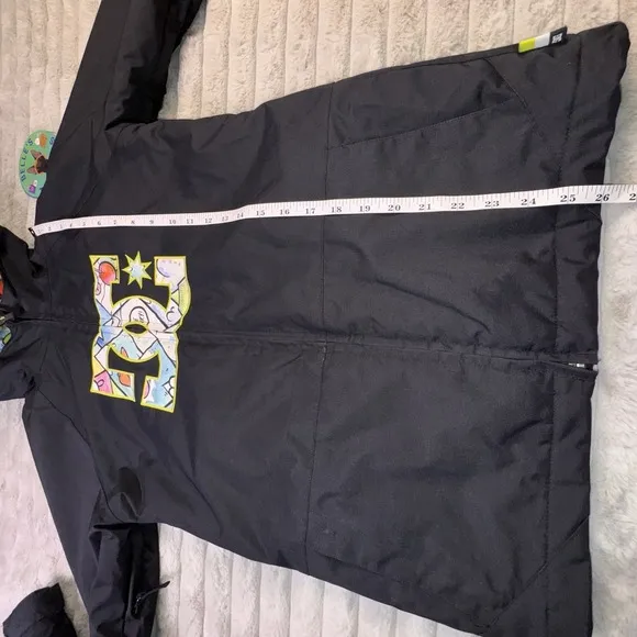 DC x Kevin Lyons Coat Mens XS 10K Black Snowboard Ski Winter Jacket Cartoon RARE