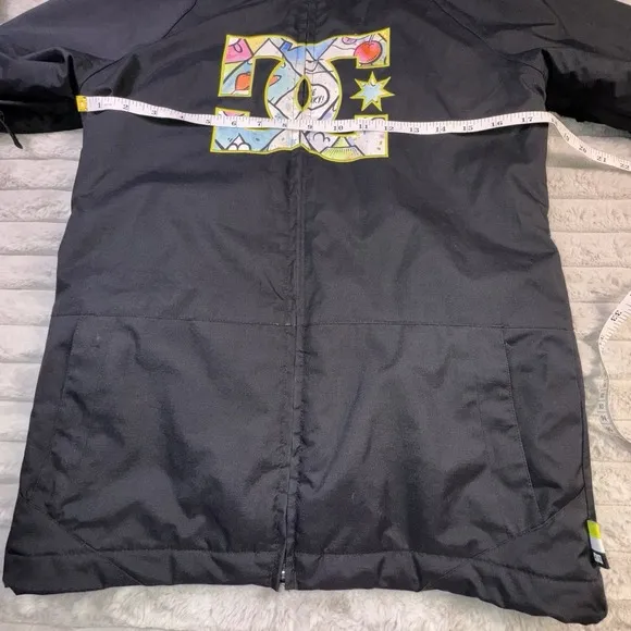 DC x Kevin Lyons Coat Mens XS 10K Black Snowboard Ski Winter Jacket Cartoon RARE