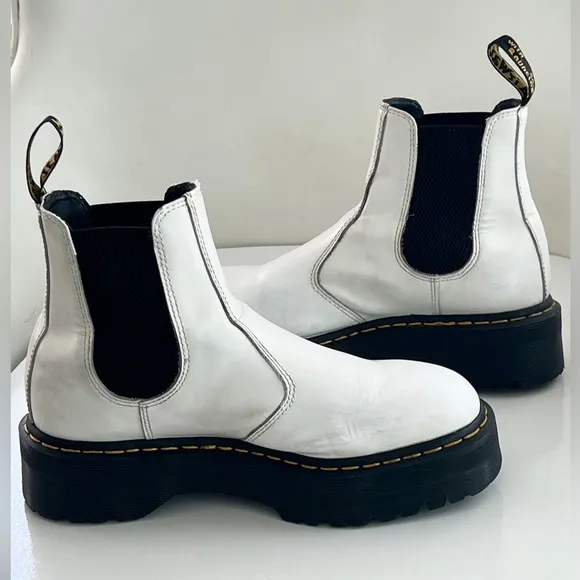 Doc Martens 2976 Quad Platform White Chelsea Boots Women's Size 10 Dr. Martens