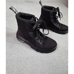 Dr. Martens Combat Boots Combs Black Womens 9 EU 41 Air Wair Casual Boots Vamp
