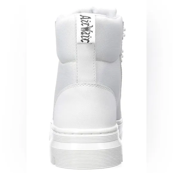 •DR. MARTENS•BNWT WOMEN'S COMBS WHITE COMBAT BOIT EXTRA TOUGH BALLISTIC SIZE 10