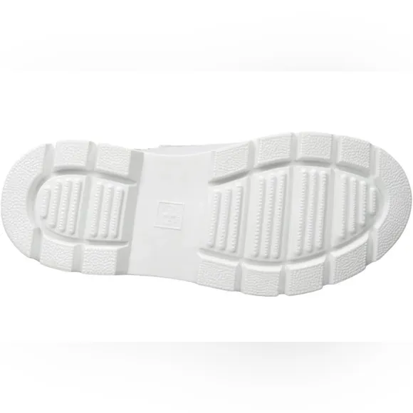•DR. MARTENS•BNWT WOMEN'S COMBS WHITE COMBAT BOIT EXTRA TOUGH BALLISTIC SIZE 10