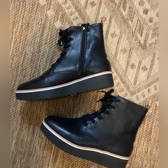 Dr. Scholl’s | Military Inspired Faux Leather Boots | Like New | Size 11